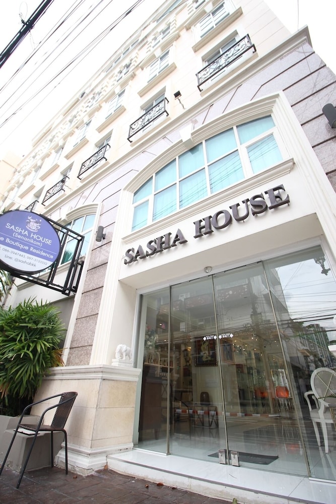 Sasha House Hotel Senanikom