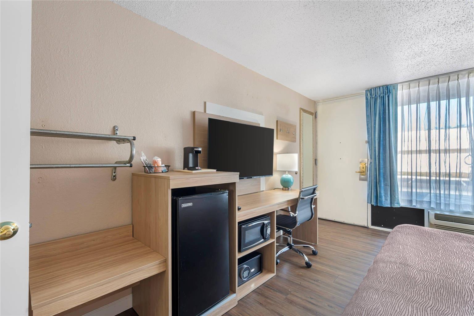 Quality Inn & Suites Conference Center - photo 20
