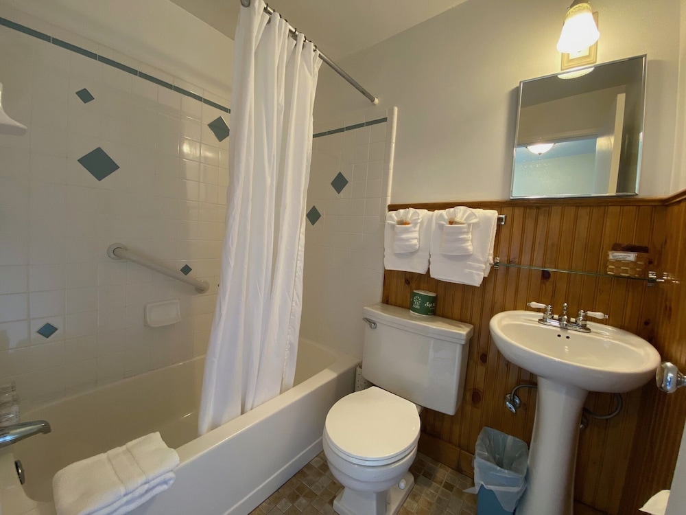 Emerald Valley Inn - photo 51