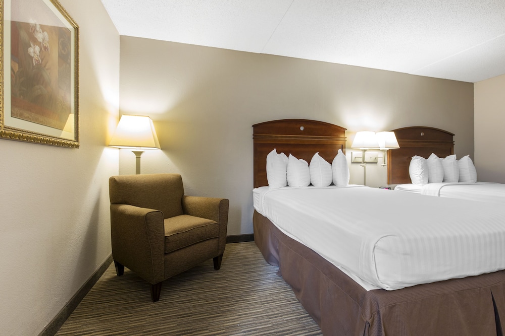 Greenstay Hotel & Suites - photo 23