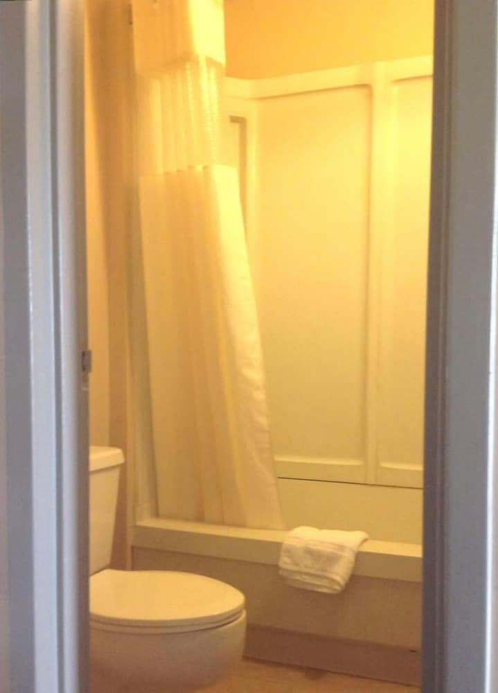 Hilltop Inn - photo 14