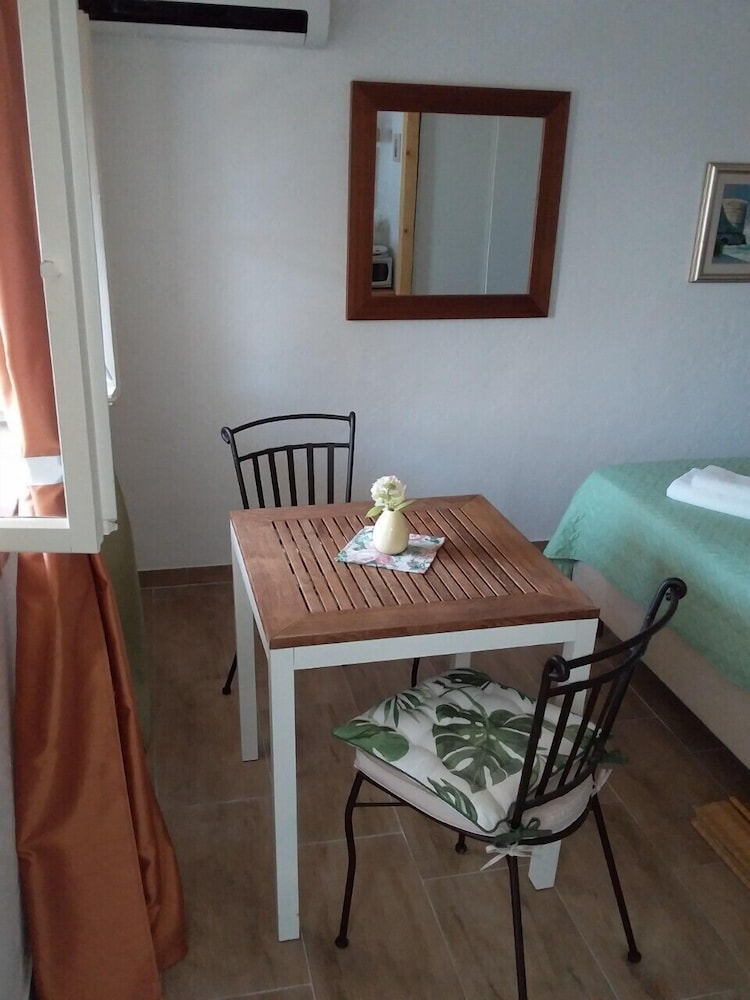 Apartment Mir
