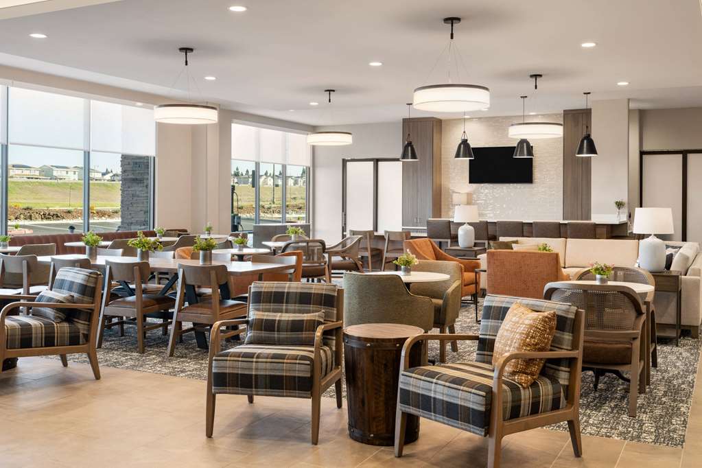 La Quinta Inn and Suites by Wyndham Lincoln - photo 6