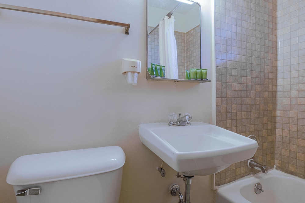 Love Hotels Silver Street by OYO at Hurley WI - photo 39