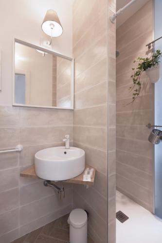 Bed in BO Porta San Mamolo in Bologna, Italy