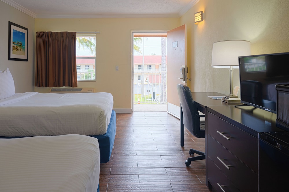 Fairway Inn Florida City Homestead Everglades - photo 45