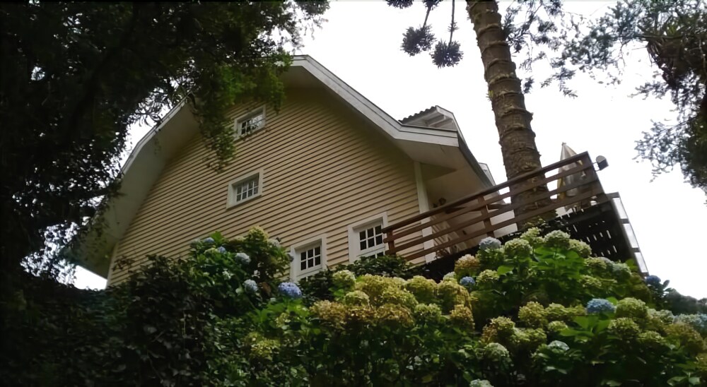 Forest Pine Inn - carbon neutral hotel in Campos Do Jordao