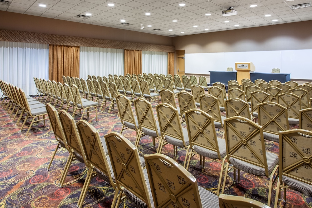Crowne Plaza Minneapolis West by IHG - photo 70
