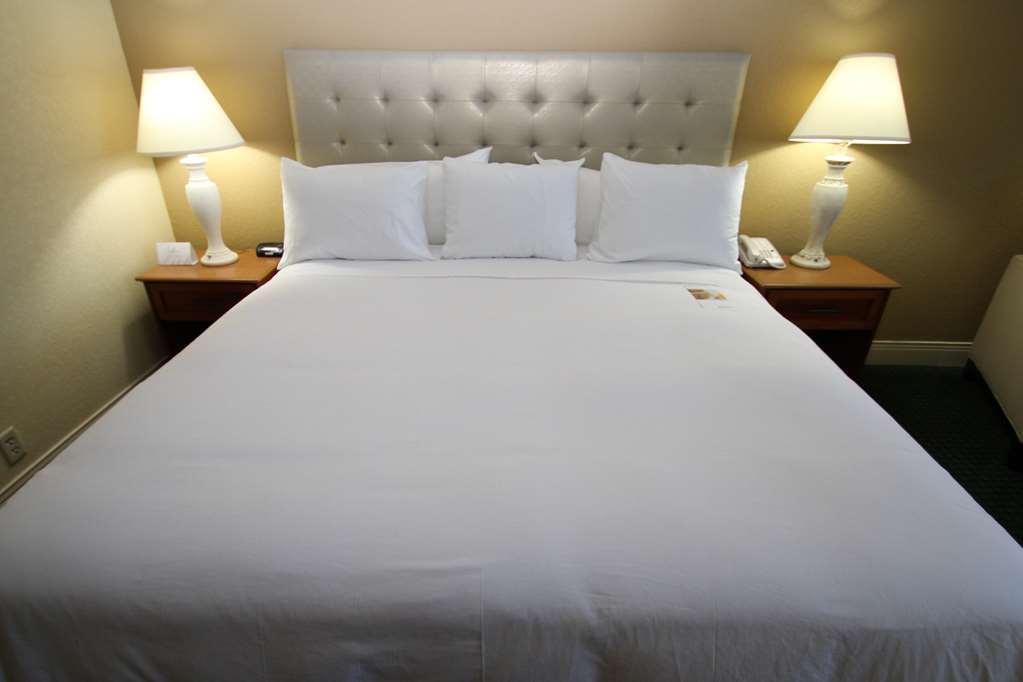 Radisson Hotel Rochester Airport - photo 5
