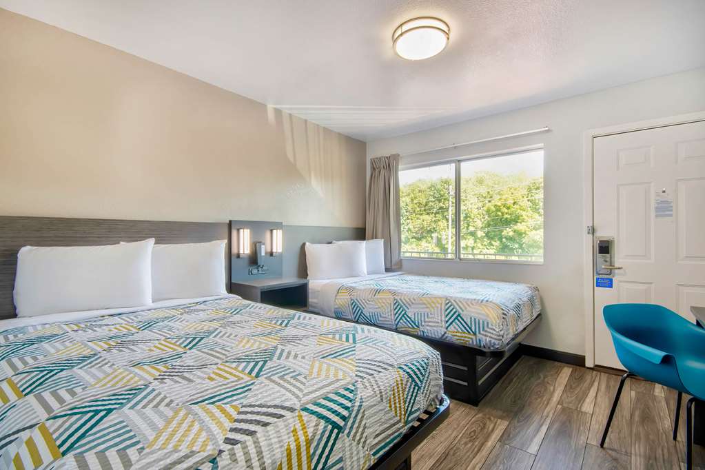 Motel 6 Russellville AR - photo 10
