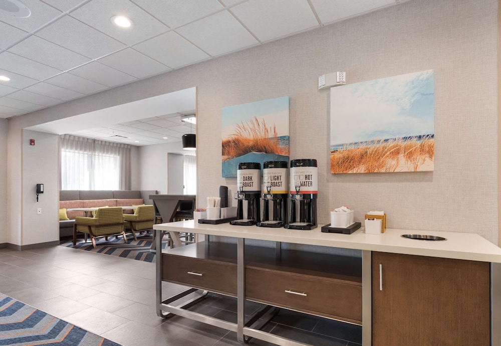 Hampton Inn Niles - photo 3