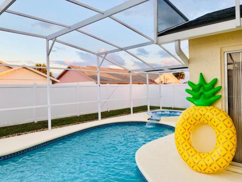 Beautiful 3BR House with Private Pool near Disney — 4-Star Luxury Hotel in Kissimmee, United States