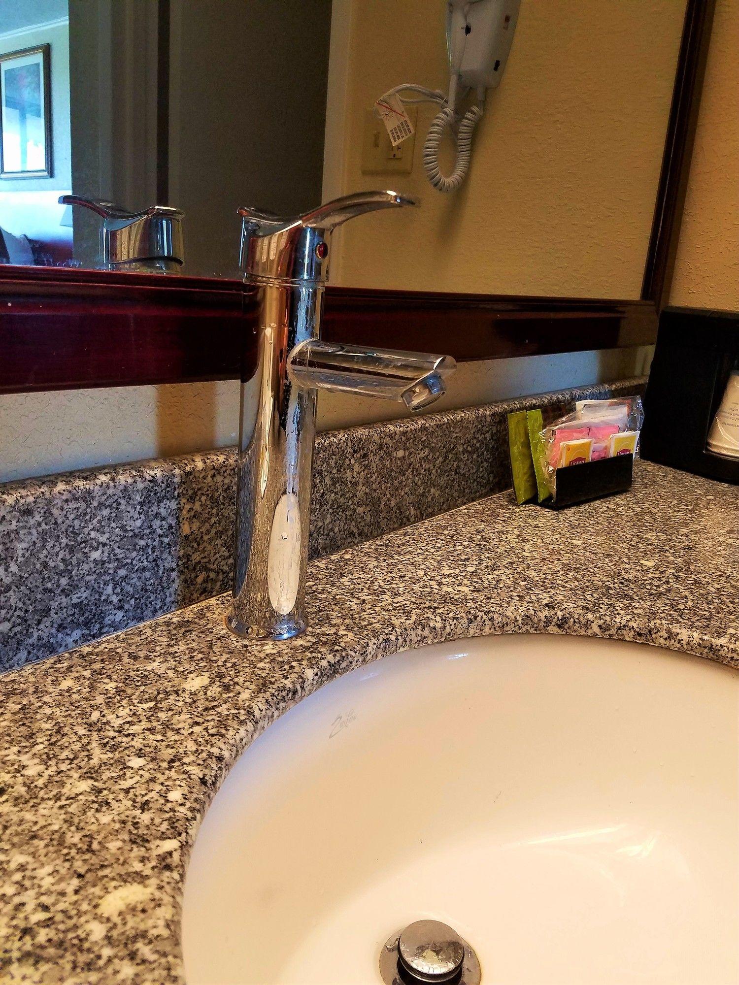 Days Inn and Suites by Wyndham Clermont - photo 23