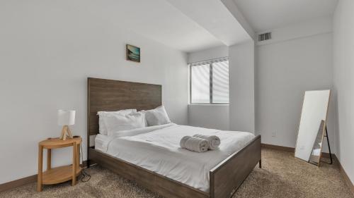 PP 1606 Beautiful Professional 1br Apt Pool — 4-Star Luxury Hotel in Harrisburg, United States