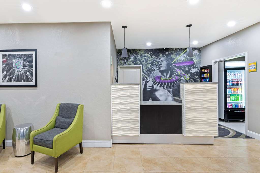 La Quinta Inn & Suites by Wyndham Ada - photo 7