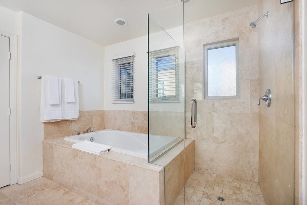 Scenic 4br 3.5ba in PB by Domio - photo 18