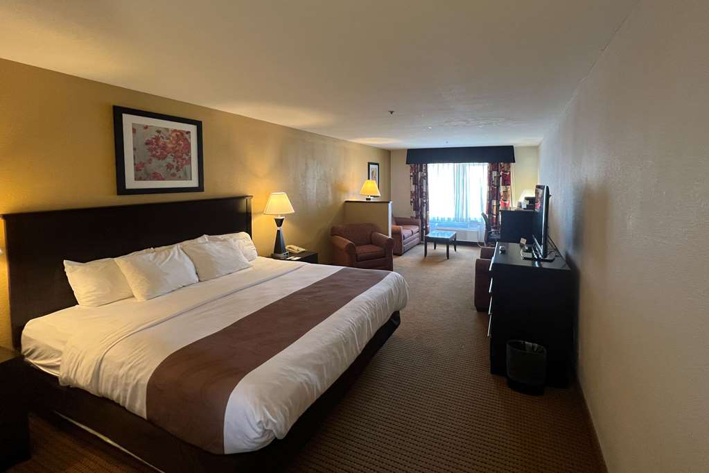 Quality Inn & Suites Farmington - photo 29