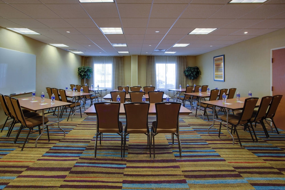 Fairfield Inn & Suites by Marriott Edison South Plainfield - photo 38