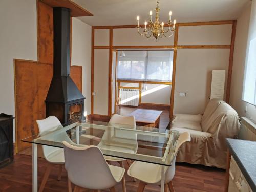 Casita Independiente Con Jardin Y Chimenea — Cercedilla