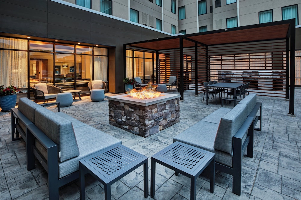 Staybridge Suites Grand Rapids South by IHG - photo 28