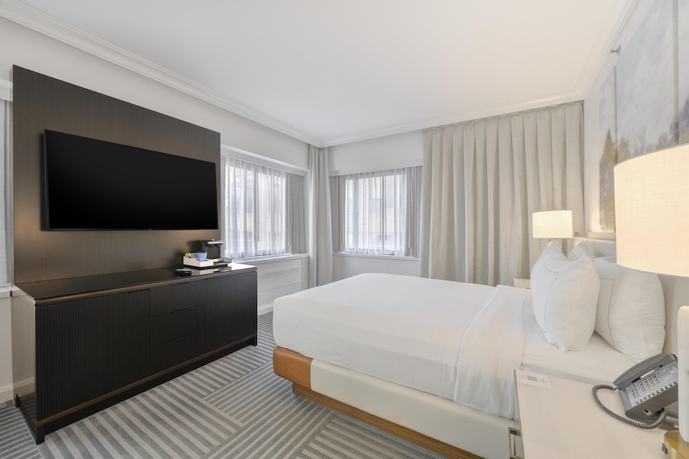 Capital Hilton - photo 32
