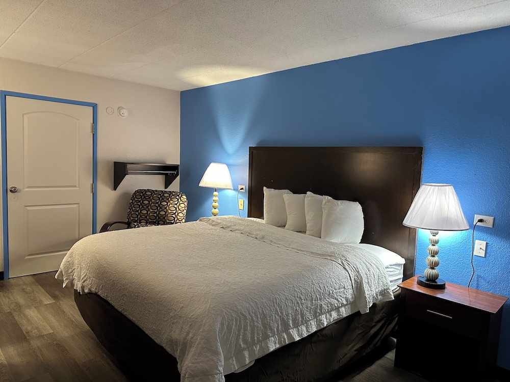 Red Roof Inn Flint Bishop Airport - photo 15