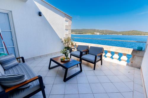 Seafront Penthouse — 4-Star Luxury Hotel in Vis, Croatia