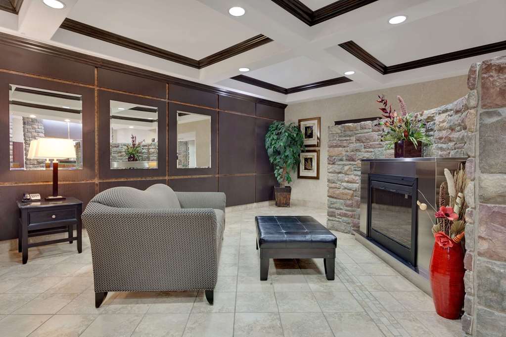 Ramada by Wyndham Stettler — Stettler — photo 2