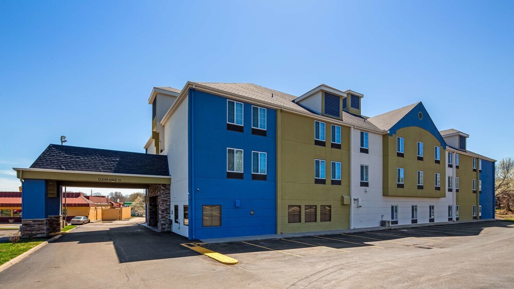 SureStay Plus Hotel by Best Western Blue Springs - photo 39