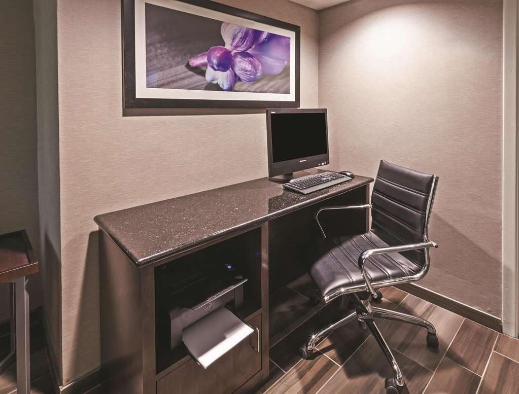 La Quinta Inn by Wyndham San Marcos - photo 64