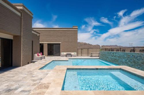 Eagles Lair Poolside Luxury in Parker, United States
