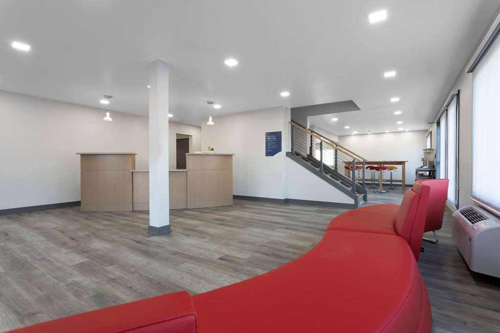 Travelodge by Wyndham Elkhart - photo 10