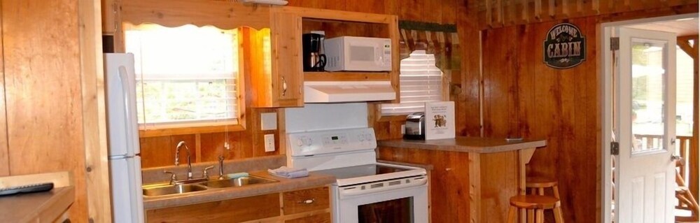 Yogi Bear's Jellystone Park Camp Resort - photo 10