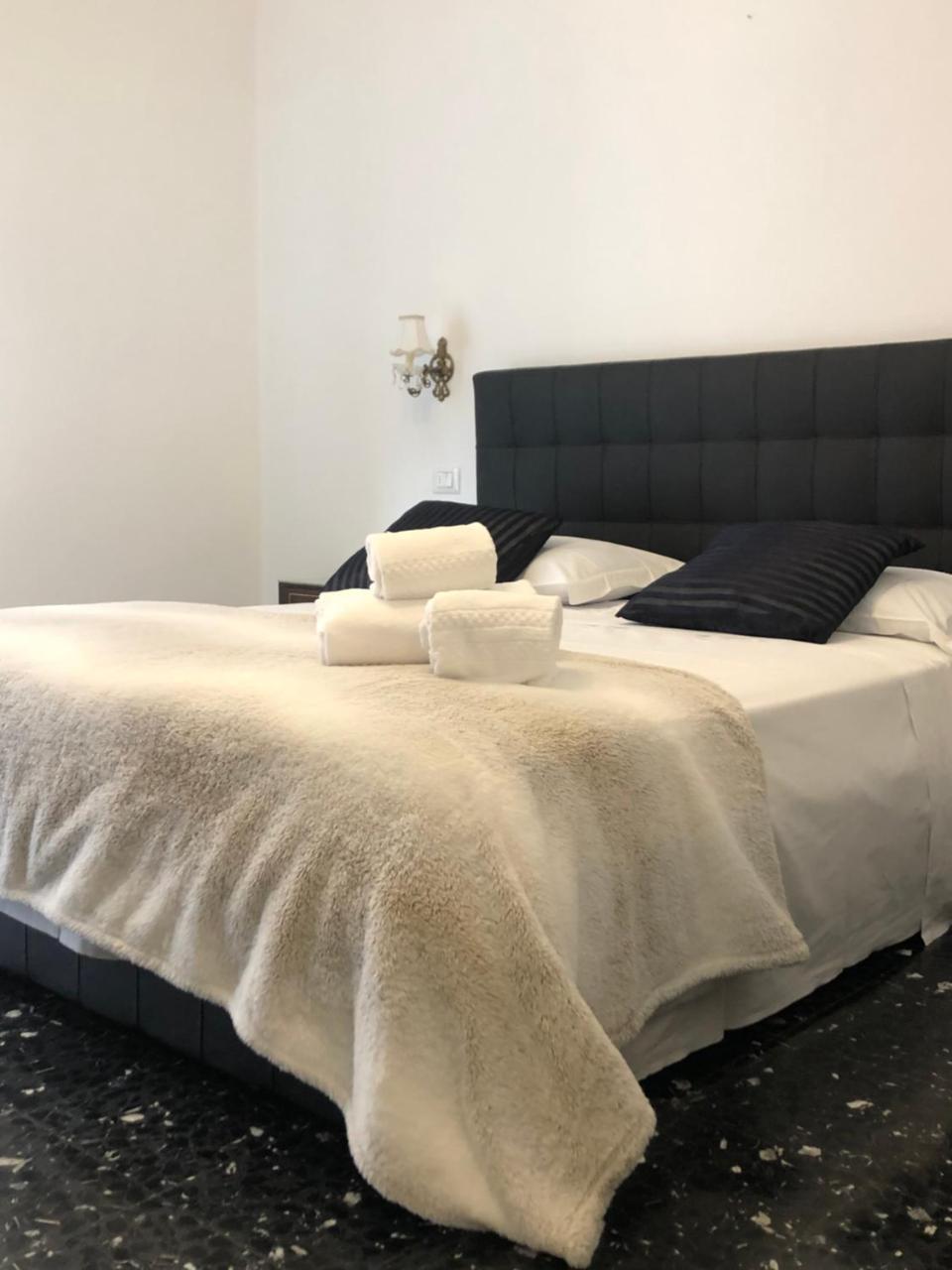 Appartamento a Spasso Nel Tempo — 4-Star Luxury Hotel in Deiva Marina, Italy