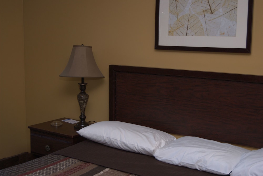 Commodore Resort - photo 6