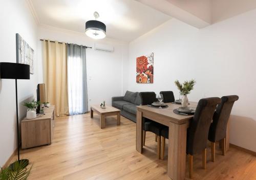 Modern flat 7' from Subway Stations — 4-Star Luxury Hotel in Athens, Greece
