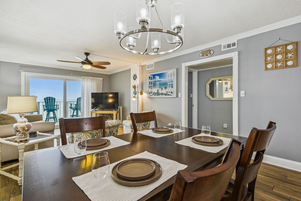 Regency Towers by Book That Condo - photo 22