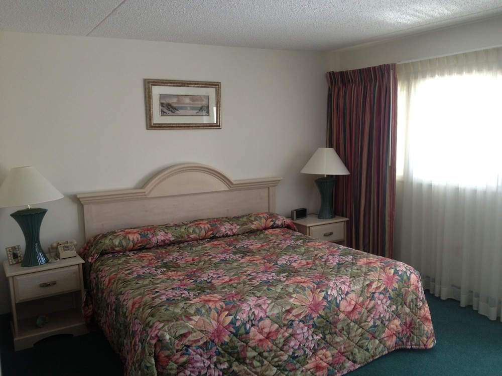 Biscayne Suites - photo 3