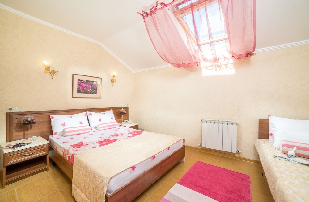 Milotel M — Anapa — photo 4