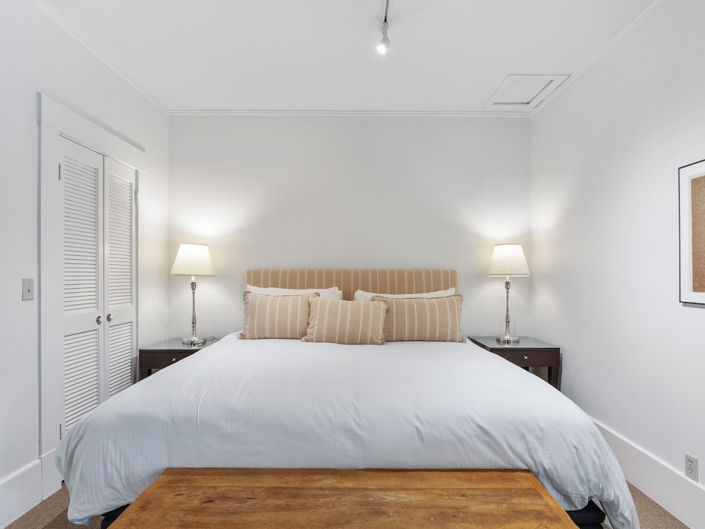 The Upham Hotel - photo 50