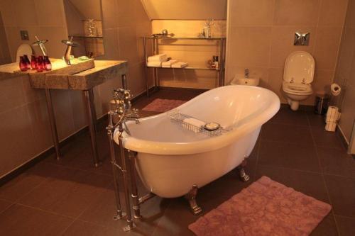 Karen Country Lodge