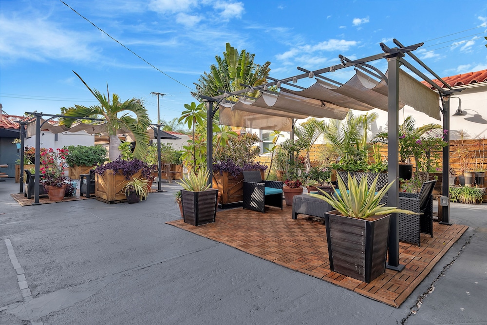 Oasis Hotel - photo 89