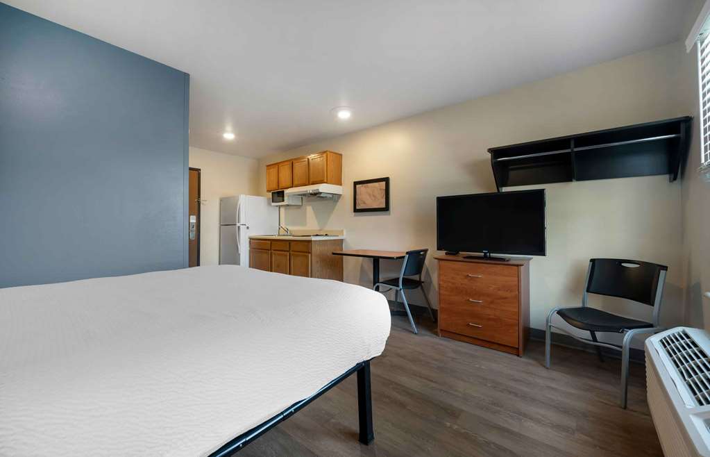 WoodSpring Suites Springdale - photo 19