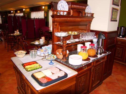 Adler Hotel — Budaors — photo 4