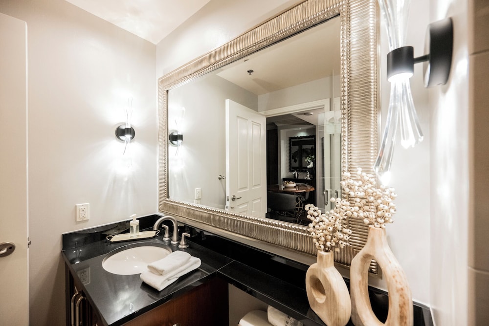 StripViewSuites at Signature - photo 232