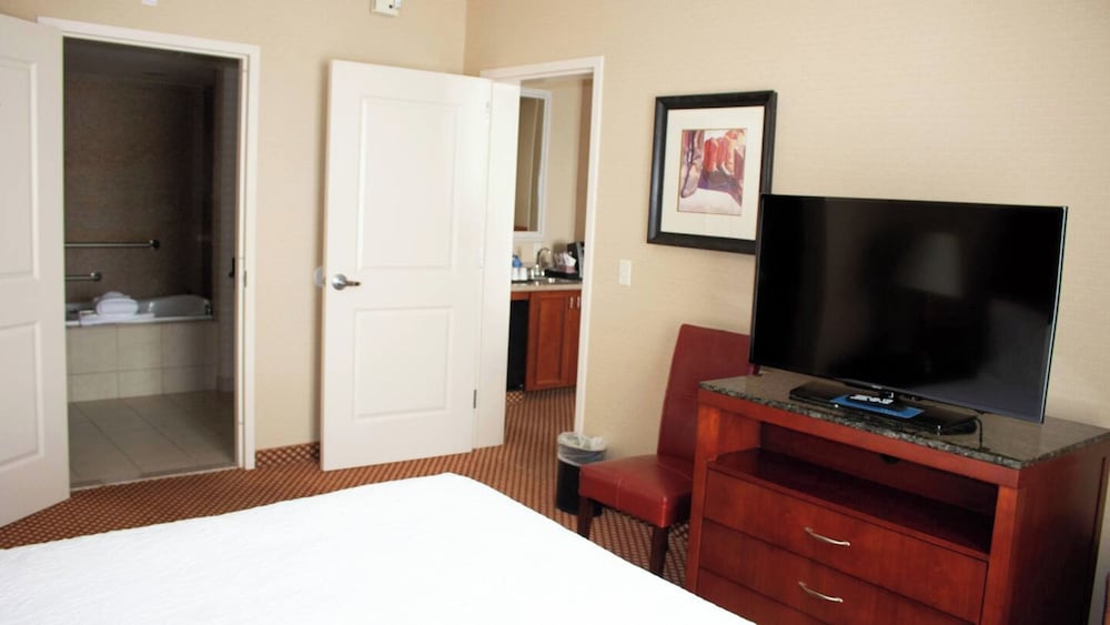 Hilton Garden Inn Laramie - photo 26