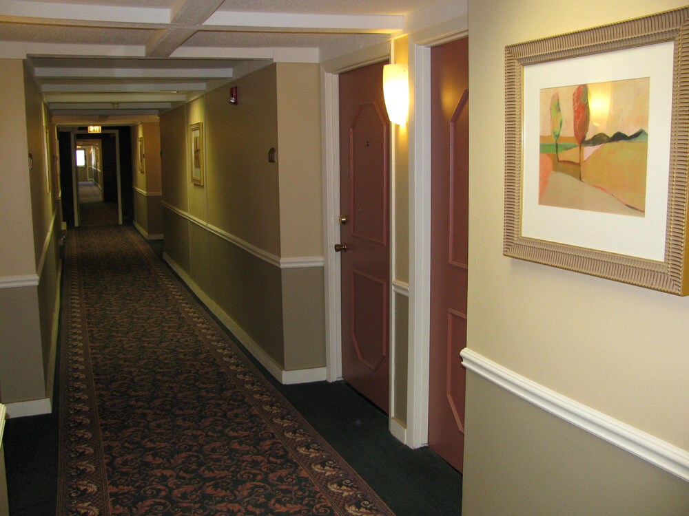 Americas Best Value Inn Webster City - photo 27