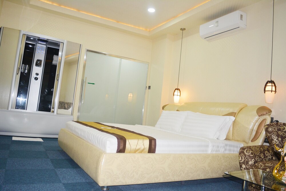 999 Hotel in Angeles City, Philippines