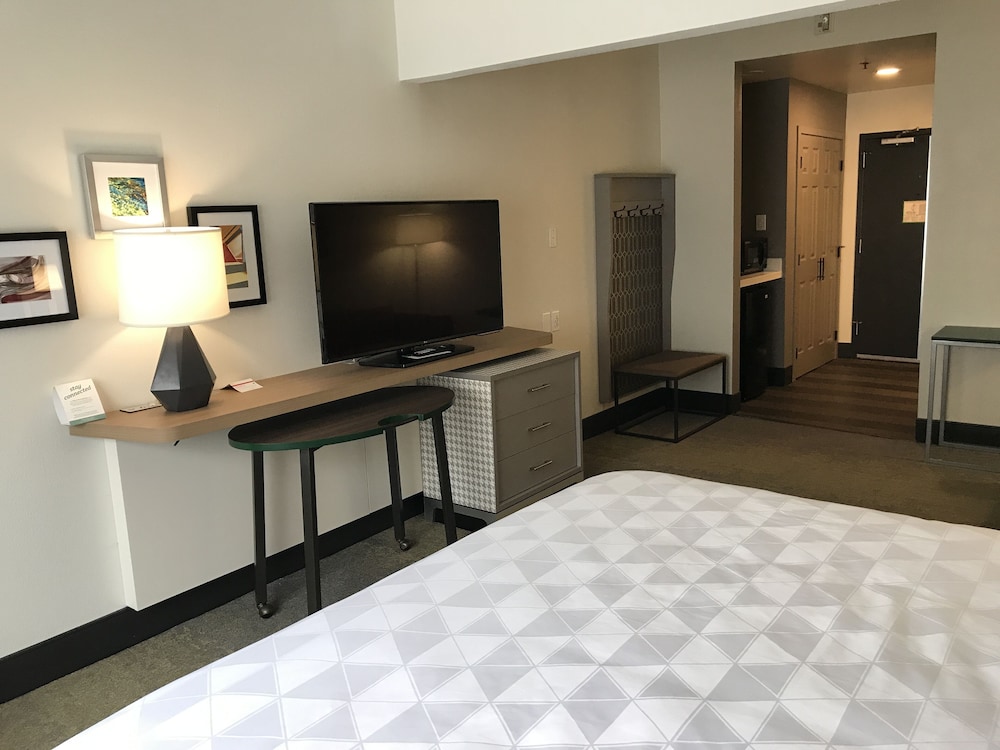 Holiday Inn Allentown Bethlehem - photo 3
