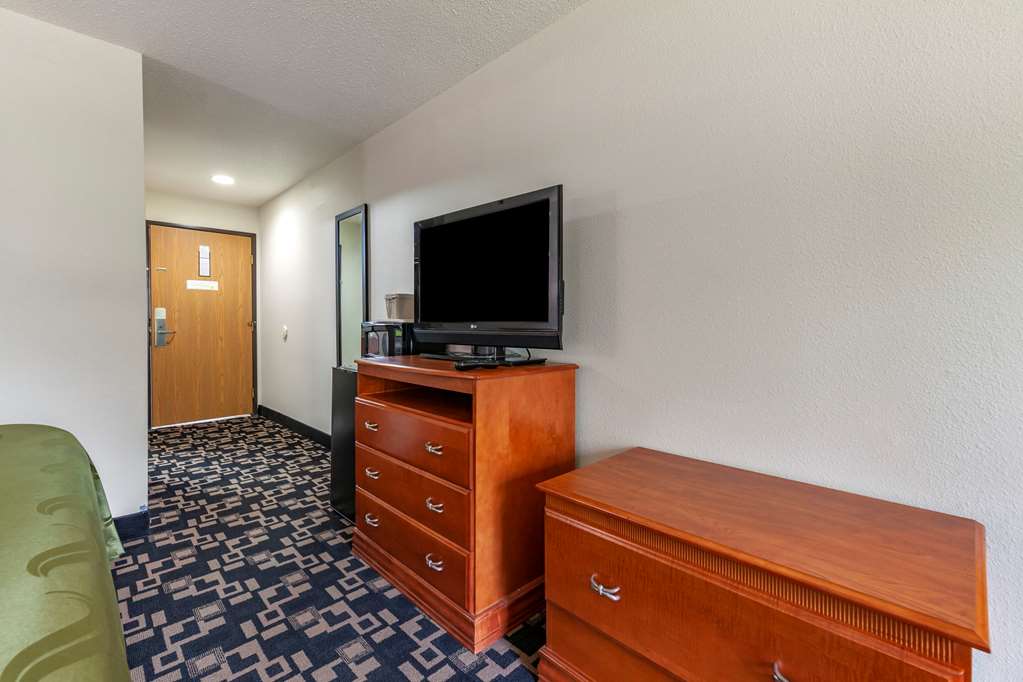 Quality Inn Redgranite - photo 30